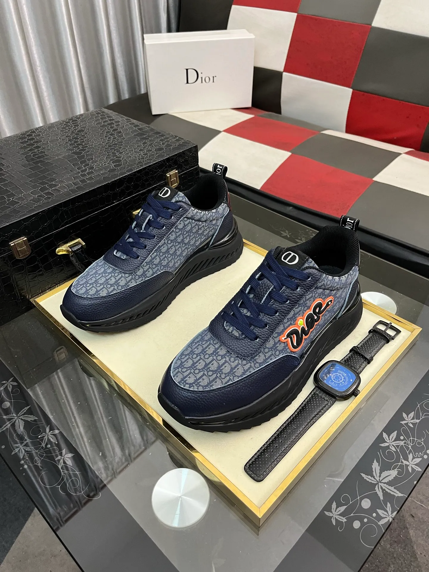 Men's Men's Shoes💰458⌚️⌚️Dior unique modern style sneakers. Counter purchasing 🏃casual leather shoes😍😍 original cowhide leather imported from Italy (refuses to discolor and grind feet) soles: original soles specially provided by the original factory, super cool😍 lace up and walk with wind👍 style design ⚠️ super comfortable and wear-resistant original soles. Just like shooting the real thing 🎬The real thing is better Code number: 38-445⃣️Colors available